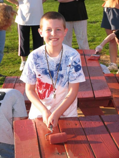 2008-06-PaintPicnicTables-006.jpg