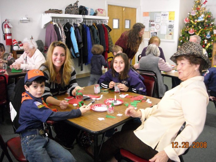 2009-CarolingForSeniorCenter-002.jpg