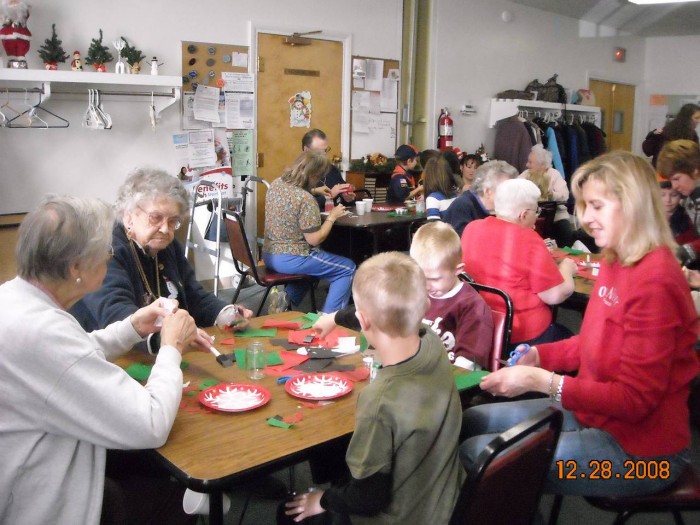 2009-CarolingForSeniorCenter-003.jpg