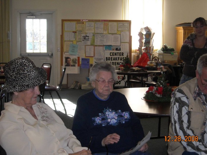 2009-CarolingForSeniorCenter-015.jpg