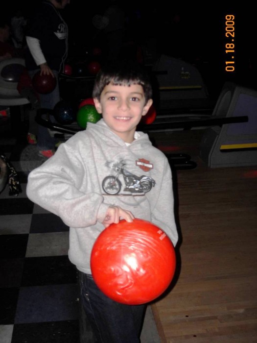 2009-GlowBowling-00006.jpg