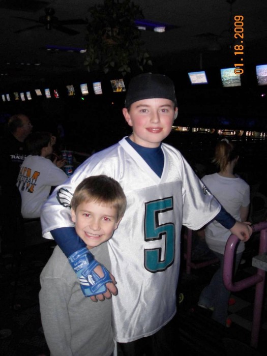 2009-GlowBowling-00008.jpg