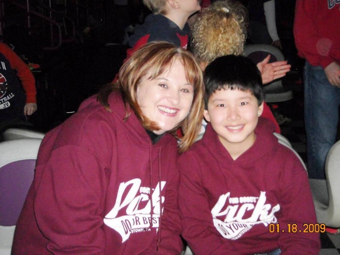 2009-GlowBowling-00017.jpg