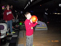 2009-GlowBowling-00016.jpg