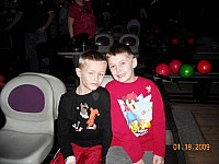 2009-GlowBowling-00021.jpg