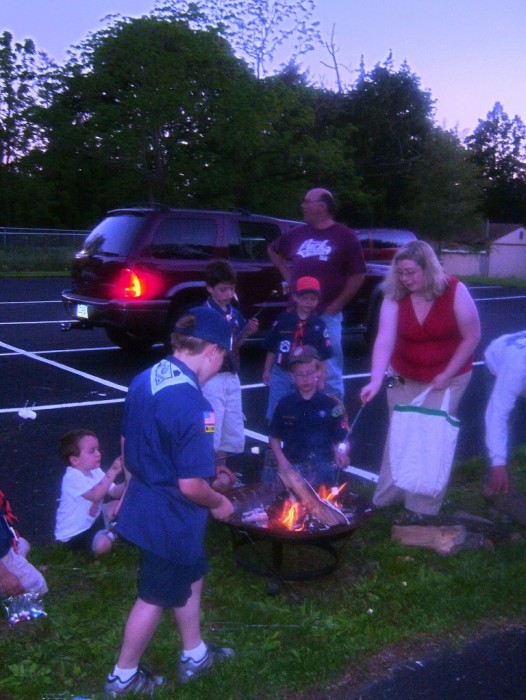 2009-PackMeetingFire-00002.jpg