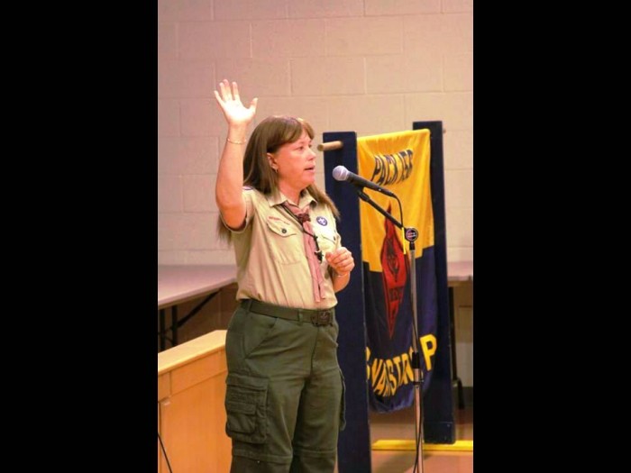 2009-SeptemberPackMeeting-009.jpg