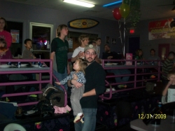 2009-12-BowlingNewYearsDen5-012.jpg
