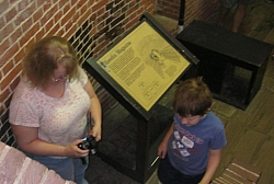 2010-09-06-ScoutsFtMcHenry-006.jpg
