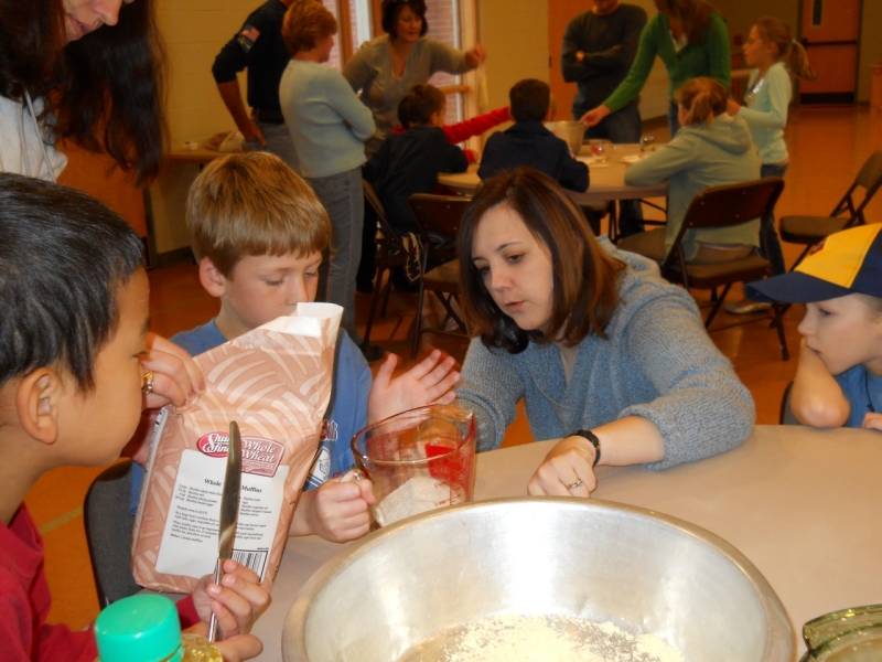 2010-11-07-BakingForHomeless-012.jpg
