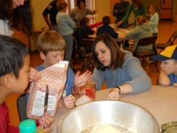 2010-11-07-BakingForHomeless-012.jpg