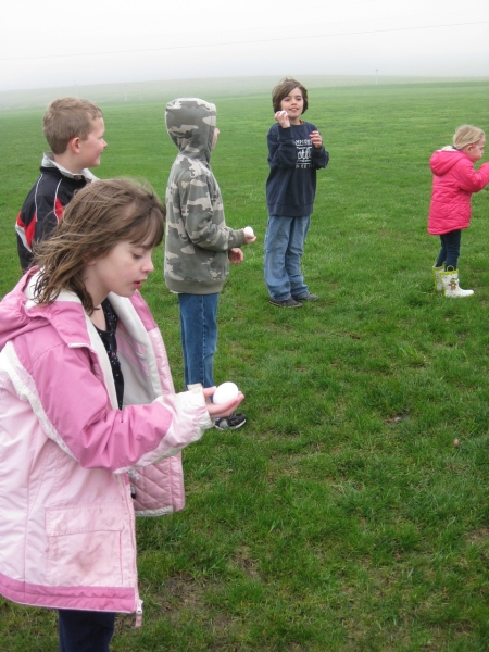 2011-05-00-EasterEggToss-002.jpg